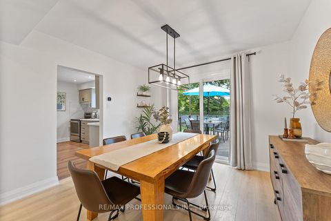 Photo 12 at 18 Lavington Drive, Richview, Toronto