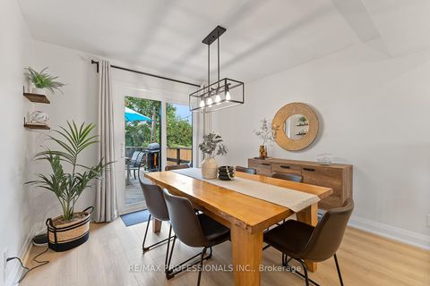 Photo 13 at 18 Lavington Drive, Richview, Toronto