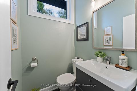 Photo 20 at 18 Lavington Drive, Richview, Toronto