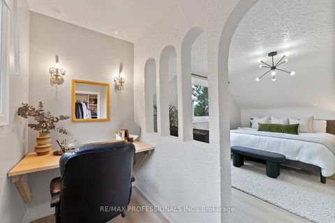 Photo 27 at 18 Lavington Drive, Richview, Toronto