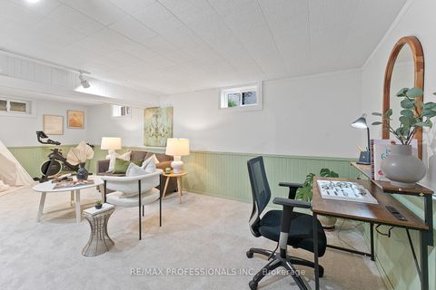 Photo 32 at 18 Lavington Drive, Richview, Toronto