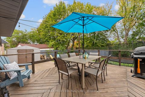 Photo 36 at 18 Lavington Drive, Richview, Toronto
