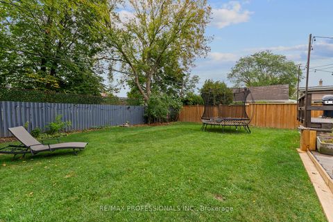 Photo 38 at 18 Lavington Drive, Richview, Toronto