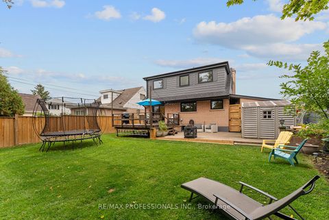 Photo 39 at 18 Lavington Drive, Richview, Toronto