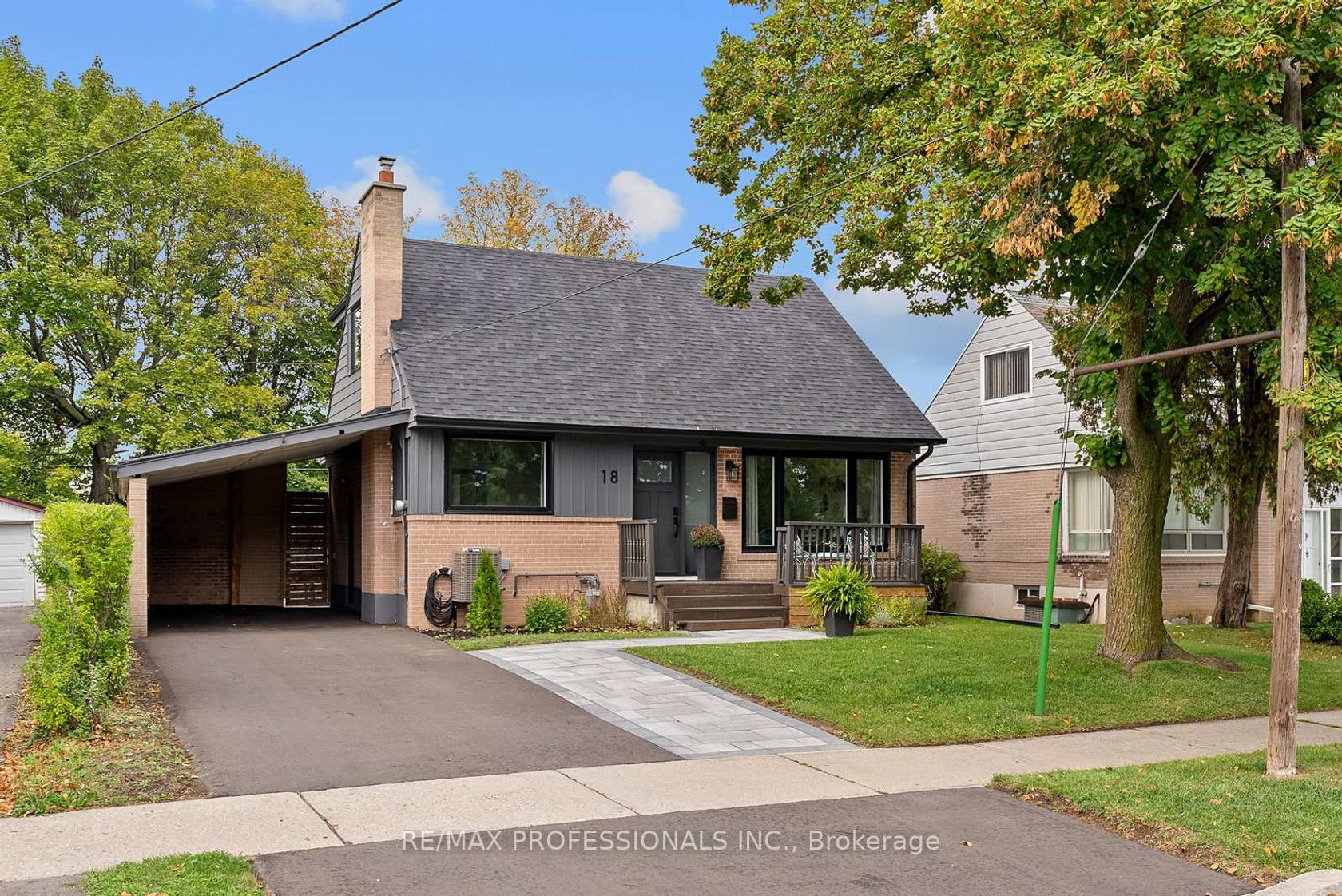 18 Lavington Drive, Richview, Toronto 