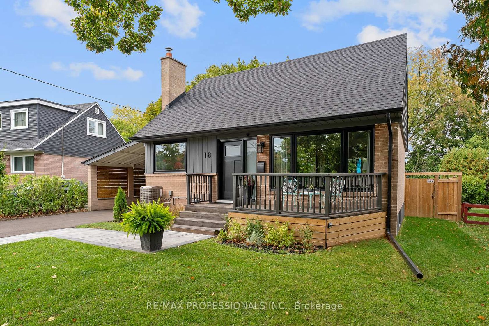 Photo 2 at 18 Lavington Drive, Richview, Toronto Photo 2 at 18 Lavington Drive, Richview, Toronto