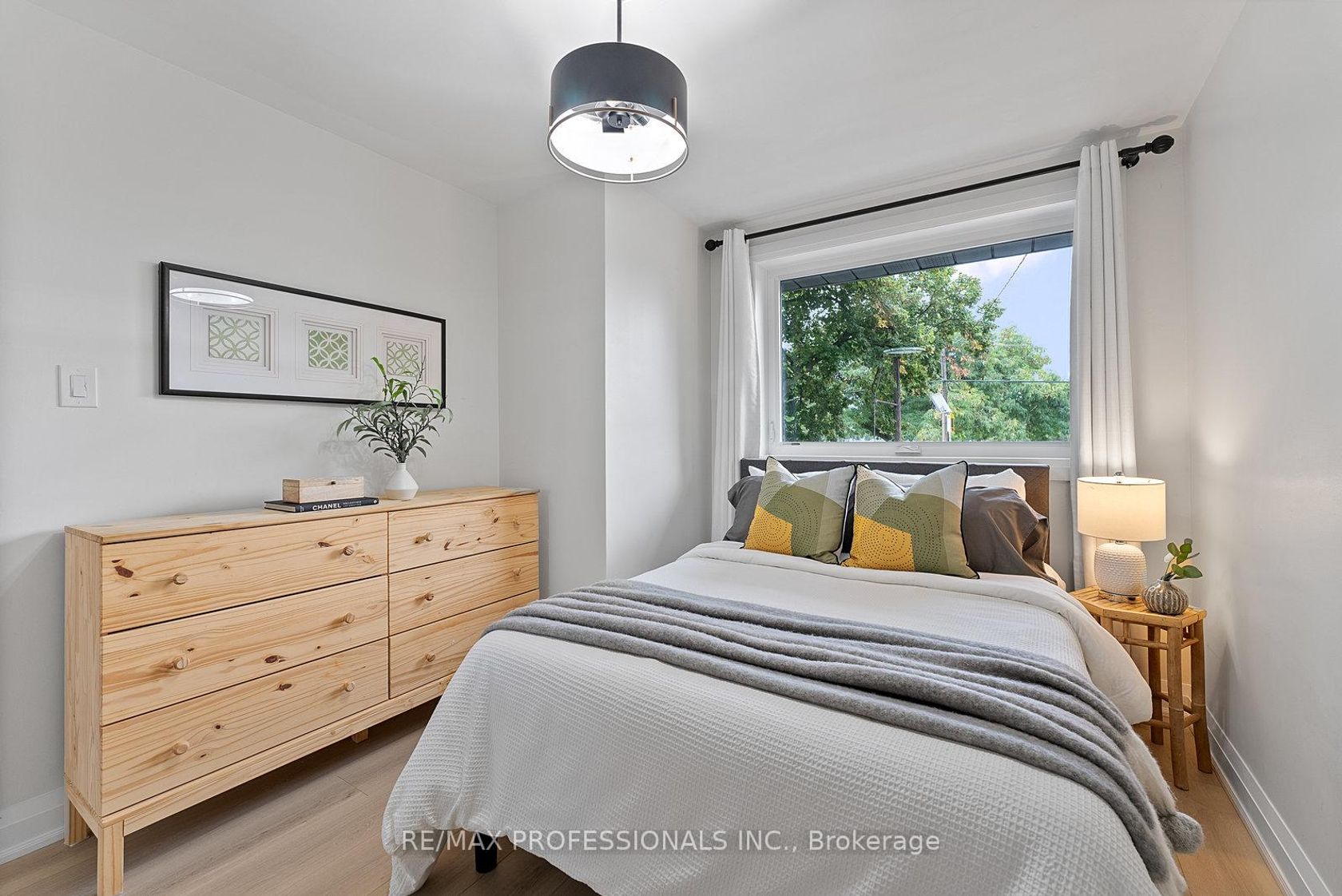 Photo 23 at 18 Lavington Drive, Richview, Toronto Photo 23 at 18 Lavington Drive, Richview, Toronto