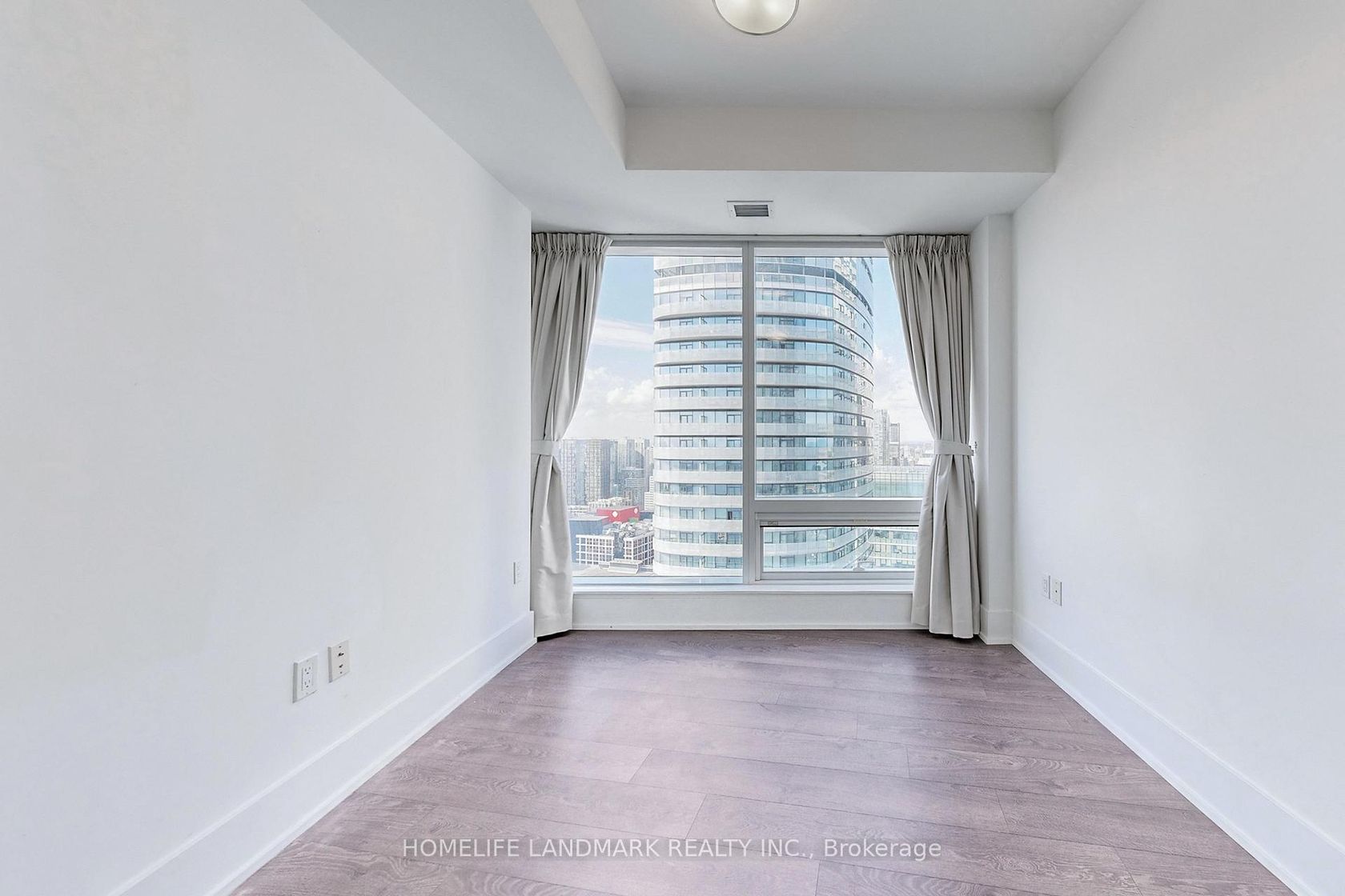 Photo 7 at 5510 - 10 York Street, Waterfront Communities C1, Toronto Photo 7 at 5510 - 10 York Street, Waterfront Communities C1, Toronto