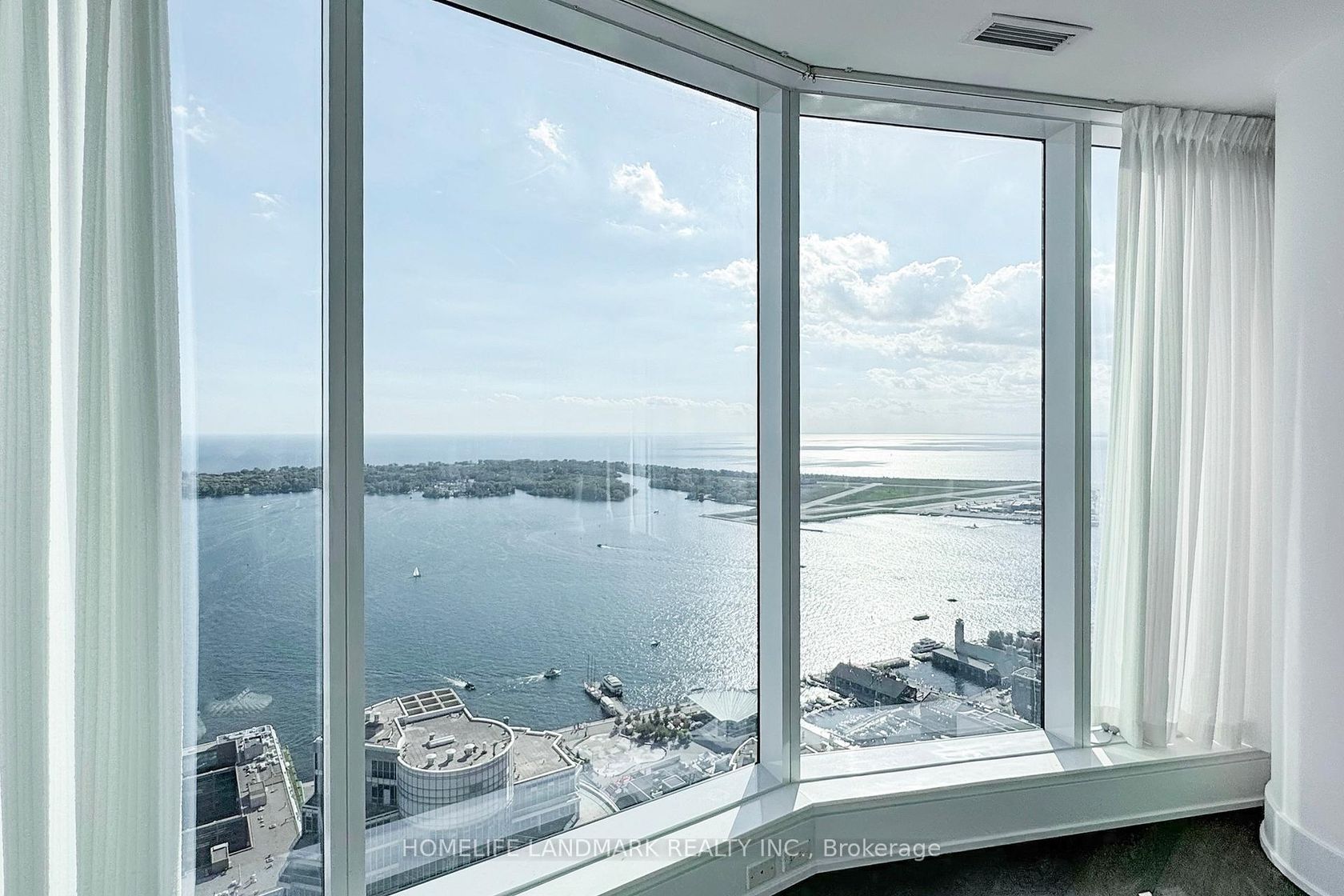 Photo 20 at 5510 - 10 York Street, Waterfront Communities C1, Toronto Photo 20 at 5510 - 10 York Street, Waterfront Communities C1, Toronto