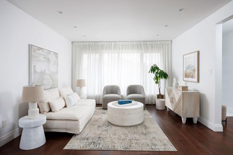 Photo 6 at 73 Summitcrest Drive, Richview, Toronto