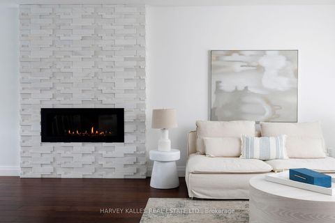 Photo 7 at 73 Summitcrest Drive, Richview, Toronto