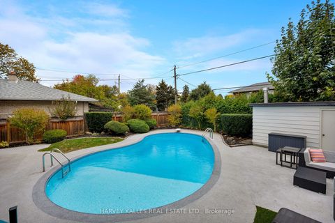 Photo 16 at 73 Summitcrest Drive, Richview, Toronto