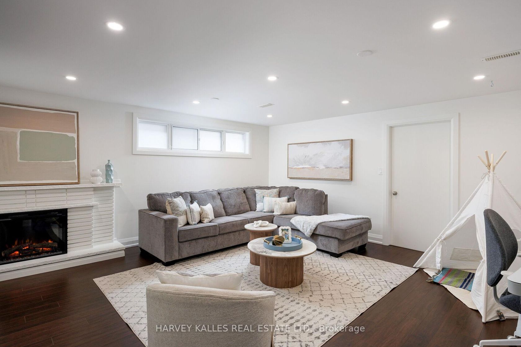 Photo 32 at 73 Summitcrest Drive, Richview, Toronto Photo 32 at 73 Summitcrest Drive, Richview, Toronto