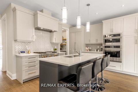 Photo 23 at 75 Bethpage Crescent, Glenway Estates, Newmarket