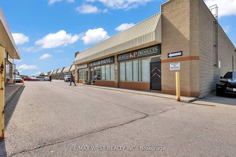 Photo 3 at 17&18 - 418 Hanlan Road, Steeles West Industrial, Vaughan