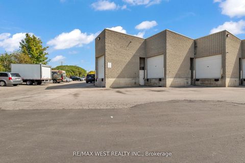 Photo 4 at 17&18 - 418 Hanlan Road, Steeles West Industrial, Vaughan
