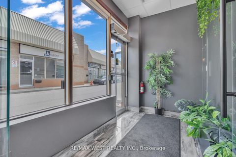 Photo 10 at 17&18 - 418 Hanlan Road, Steeles West Industrial, Vaughan