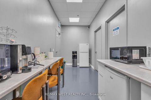 Photo 21 at 17&18 - 418 Hanlan Road, Steeles West Industrial, Vaughan