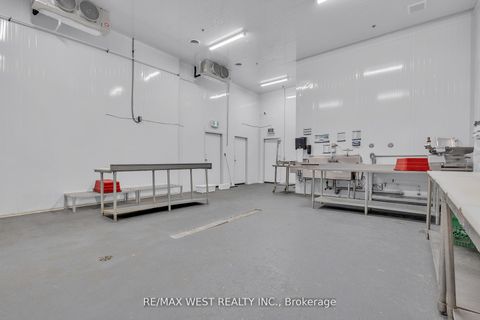 Photo 26 at 17&18 - 418 Hanlan Road, Steeles West Industrial, Vaughan