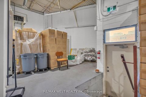 Photo 30 at 17&18 - 418 Hanlan Road, Steeles West Industrial, Vaughan
