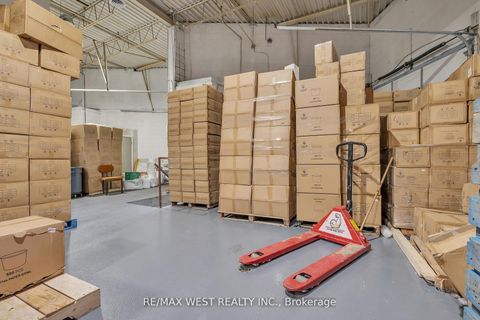 Photo 32 at 17&18 - 418 Hanlan Road, Steeles West Industrial, Vaughan