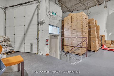 Photo 33 at 17&18 - 418 Hanlan Road, Steeles West Industrial, Vaughan