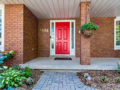 Photo 1 at 1404 Kimberley Drive, FA Falgarwood, Oakville