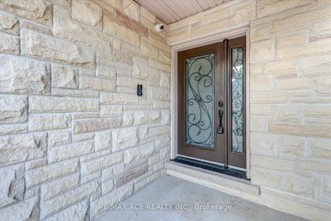 Photo 3 at 71 Lillington Avenue, Cliffside, Toronto