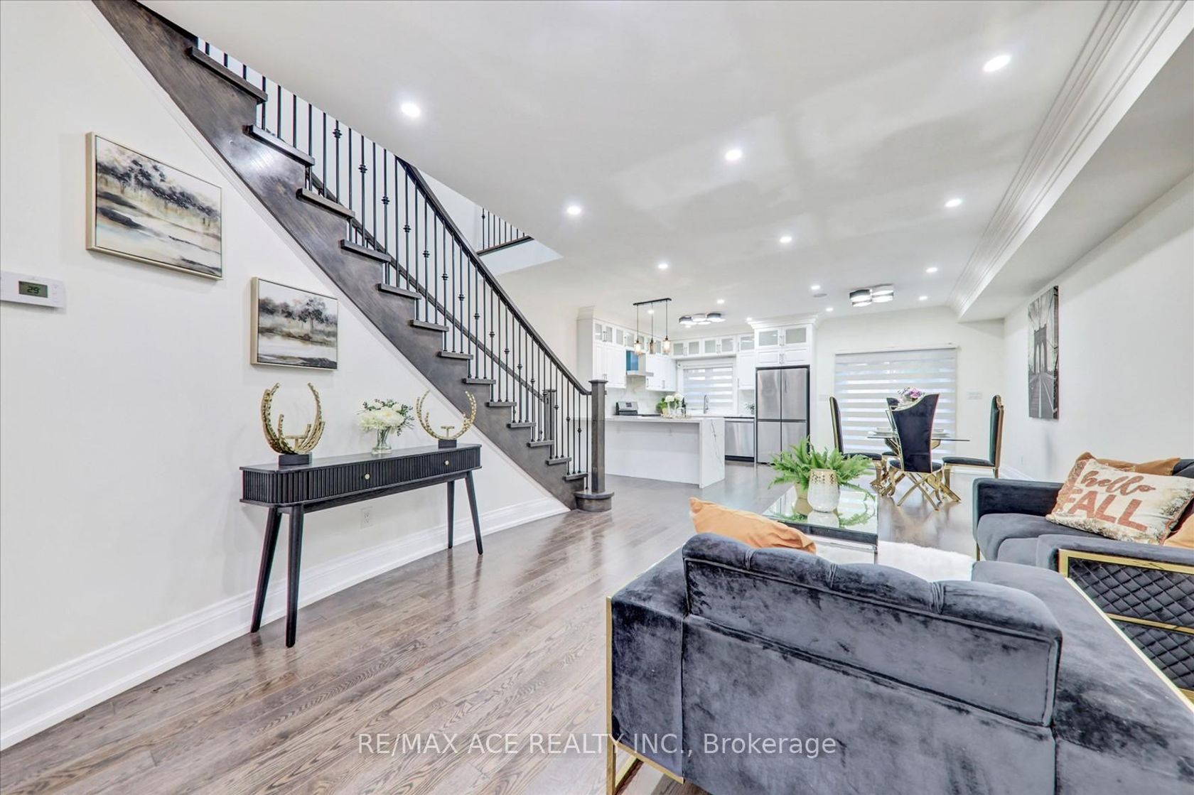 Photo 6 at 71 Lillington Avenue, Cliffside, Toronto Photo 6 at 71 Lillington Avenue, Cliffside, Toronto