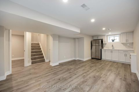 Photo 23 at 12 Rosalie Avenue N, CFB, Toronto