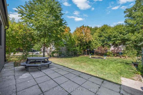 Photo 30 at 12 Rosalie Avenue N, CFB, Toronto
