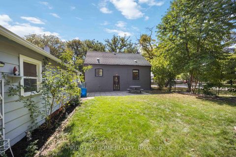 Photo 34 at 12 Rosalie Avenue N, CFB, Toronto