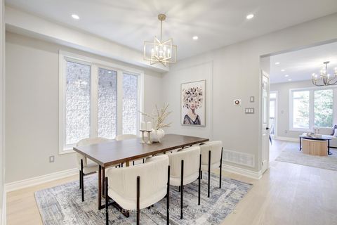 Photo 5 at 167 SIR SANFORD FLEMING Way, Patterson, Vaughan