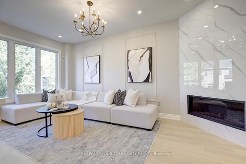 Photo 13 at 167 SIR SANFORD FLEMING Way, Patterson, Vaughan