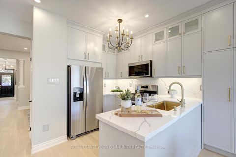 Photo 24 at 167 SIR SANFORD FLEMING Way, Patterson, Vaughan