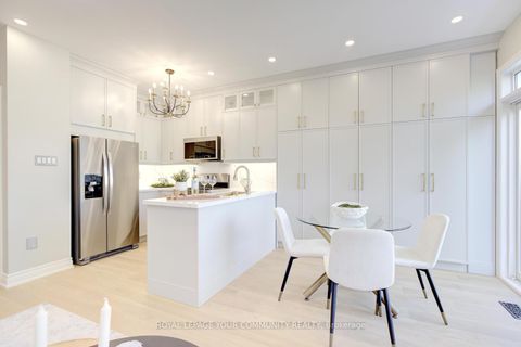 Photo 25 at 167 SIR SANFORD FLEMING Way, Patterson, Vaughan