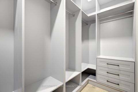 Photo 32 at 167 SIR SANFORD FLEMING Way, Patterson, Vaughan