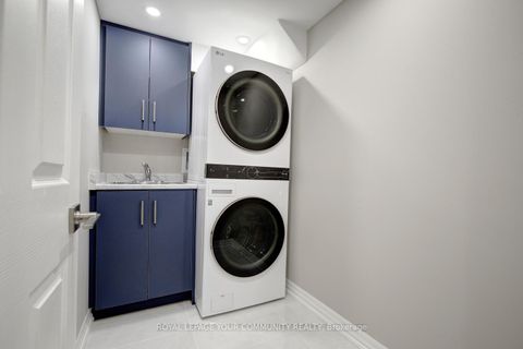 Photo 40 at 167 SIR SANFORD FLEMING Way, Patterson, Vaughan