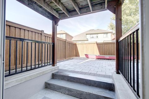 Photo 45 at 167 SIR SANFORD FLEMING Way, Patterson, Vaughan