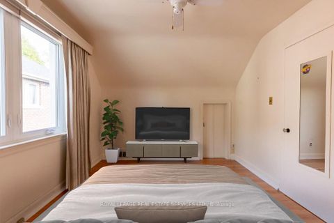 Photo 13 at 15 Burnelm Drive, City Centre West, Toronto