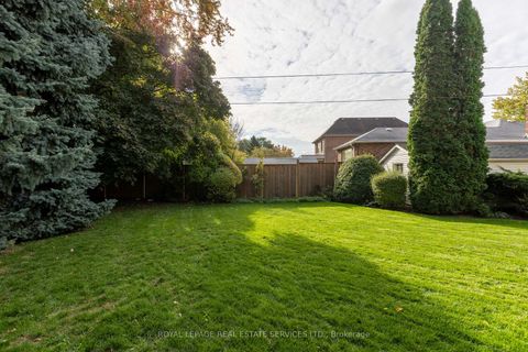 Photo 16 at 15 Burnelm Drive, City Centre West, Toronto