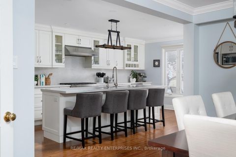 Photo 5 at 1101 Fieldstone Circle, GA Glen Abbey, Oakville