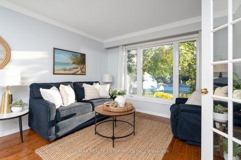 Photo 16 at 1101 Fieldstone Circle, GA Glen Abbey, Oakville