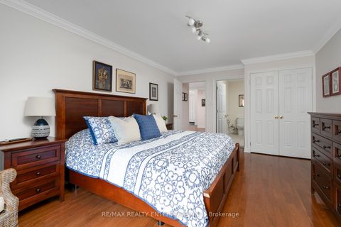 Photo 18 at 1101 Fieldstone Circle, GA Glen Abbey, Oakville