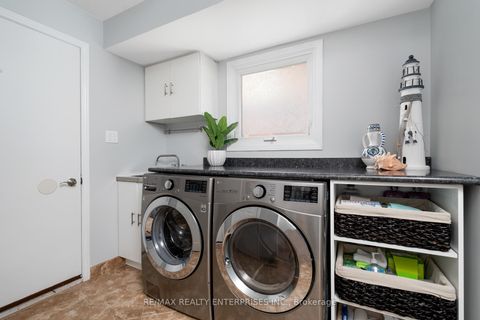 Photo 21 at 1101 Fieldstone Circle, GA Glen Abbey, Oakville