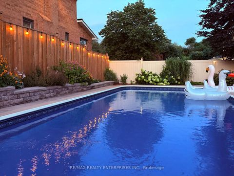 Photo 41 at 1101 Fieldstone Circle, GA Glen Abbey, Oakville