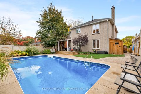 Photo 42 at 1101 Fieldstone Circle, GA Glen Abbey, Oakville