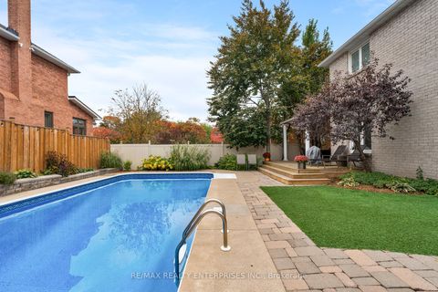 Photo 47 at 1101 Fieldstone Circle, GA Glen Abbey, Oakville