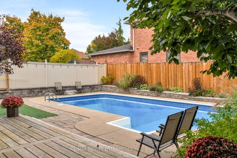 Photo 48 at 1101 Fieldstone Circle, GA Glen Abbey, Oakville