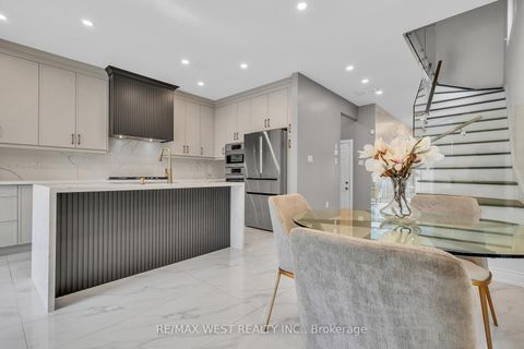 Photo 7 at 61 Zenith Avenue, Kleinburg, Vaughan